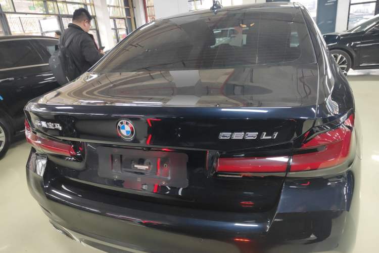 Used BMW 5 Series 2022 Second Facelift 525Li M Sport Package
