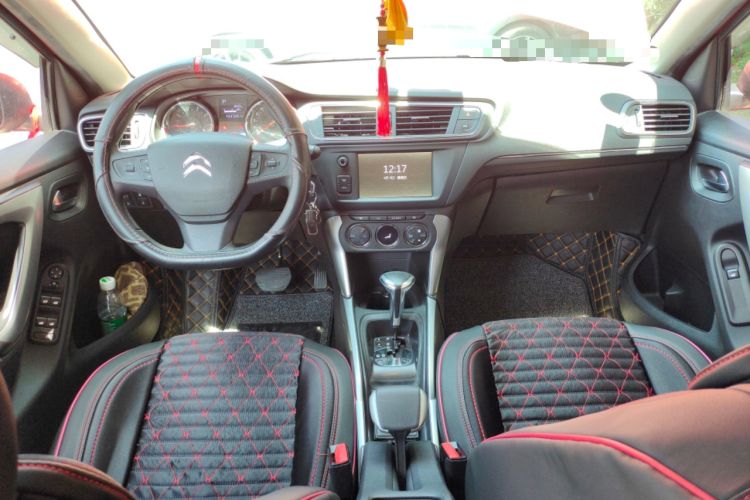 Used Citroen C3-XR 2018 1.6L Automatic Pioneer Model Center Console