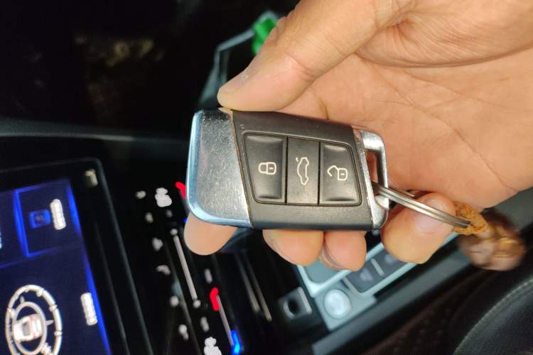 Used Volkswagen FAW-Volkswagen CC 2020 330TSI Glamour Edition China VI Standard Vehicle Key