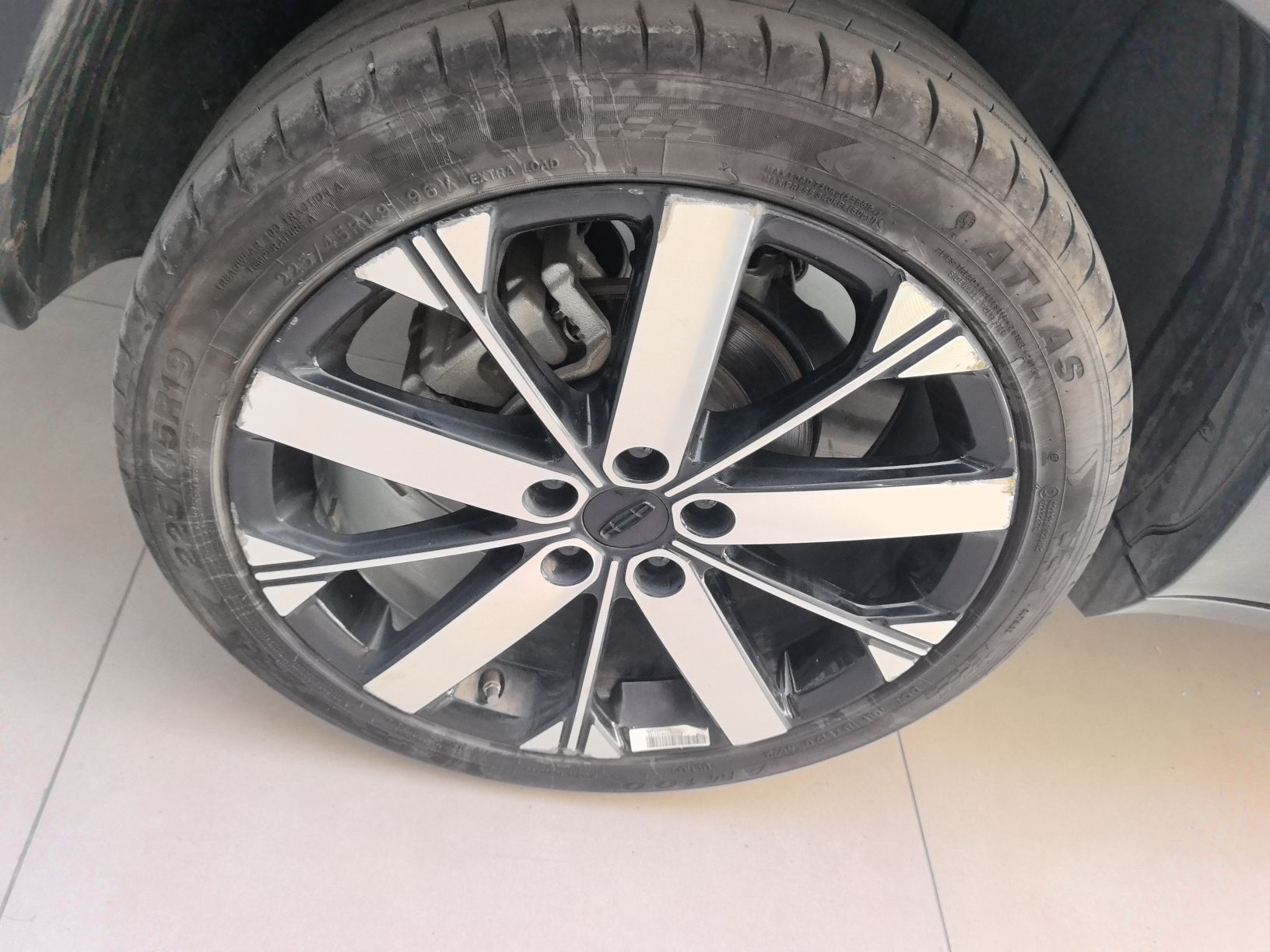 Geely Auto icon 2023 1.5TD Chocolate Smoothie Edition — снимка 11