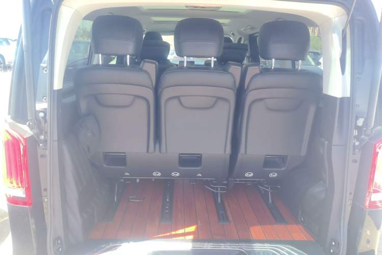 Used Mercedes-Benz V-Class 2018 V 260 Prestige Edition China VI Trunk