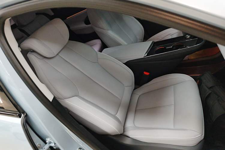 Used Buick E5 2024 Premium Standard-Range Audiovisual Edition