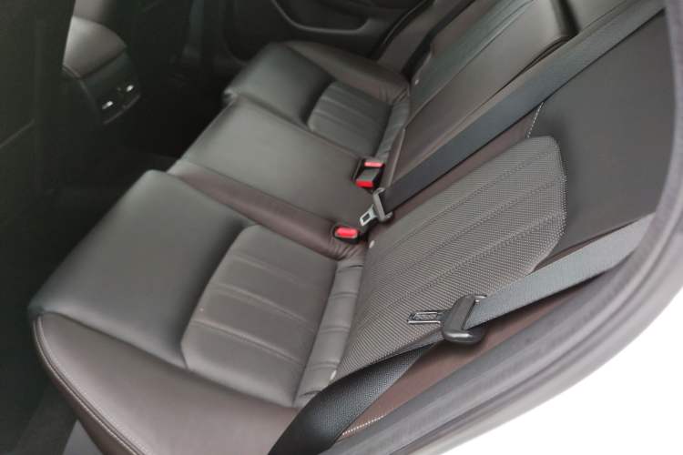 Used Mazda CX-4 2016 2.0L Automatic 2WD Blue Sky Luxury Edition