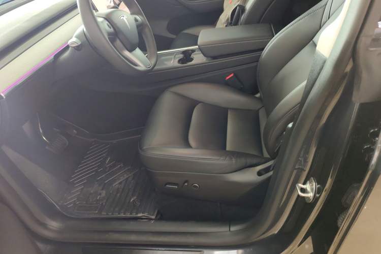 Used Tesla Model Y 2024 Rear-Wheel-Drive Version
