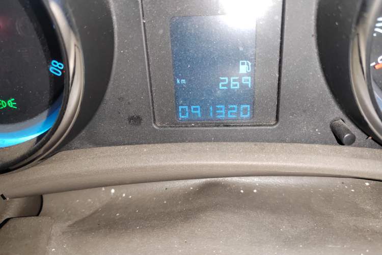 Used Buick GT 2013 GT 1.6L Manual Entry-Level Model Odometer Close Up