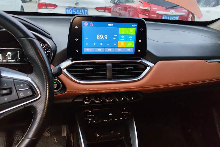 Used Baojun 510 2017 1.5L Manual Luxury Model Audio And AC Panel