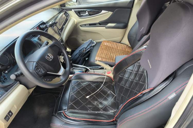 Used Honda Crider 2013 1.8L automatic luxury edition