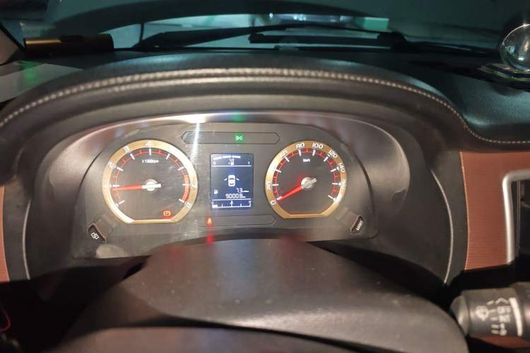 Used FORTHING Lingzhi 2016 M3 1.6L 7-Seater Comfort Model China IV Standard Instrument Cluster