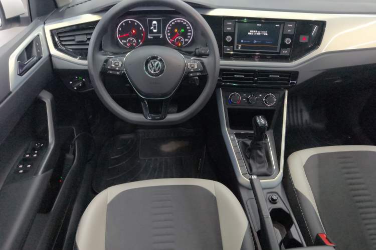 Used Volkswagen Polo 2019 Plus 1.5L Automatic Colorful Technology Edition Steering Wheel