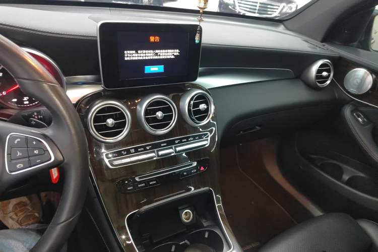 Used Mercedes-Benz GLC 2016 GLC 260 4MATIC Dynamic Edition