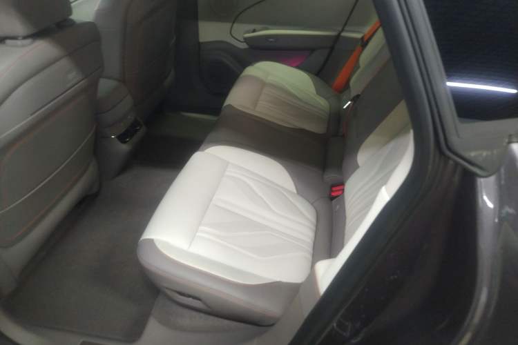 Used Zeekr 007GT 2025 Rear-Drive Intelligent Driving Version 75 kWh Left Rear Seat