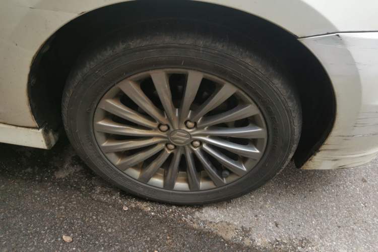 Used Suzuki Alivio 2015 1.6L Manual Enjoyment Model Right Front Wheel Hub