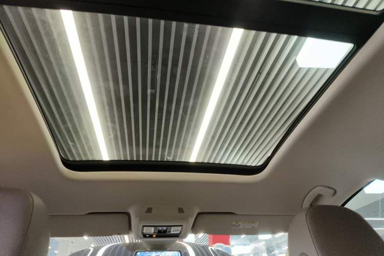 Used Volkswagen Viloran 2024 380TSI Premium Edition