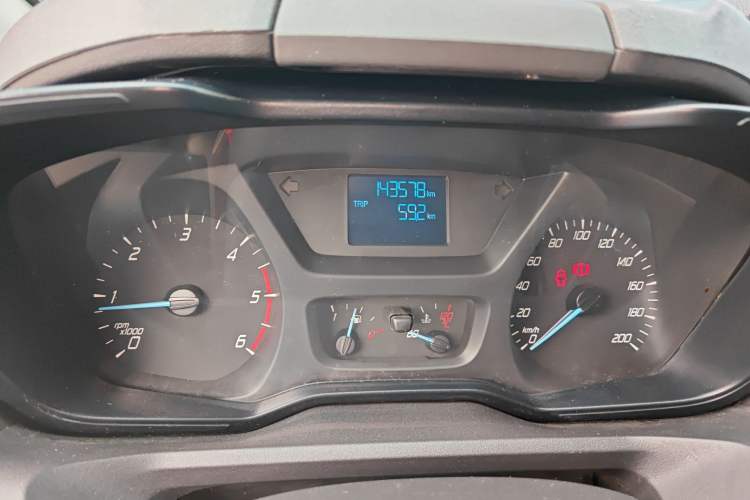 Used Ford Transit 2017 2.0T Diesel Multi-Purpose Commercial Vehicle Short Wheelbase Low Roof China V Standard
