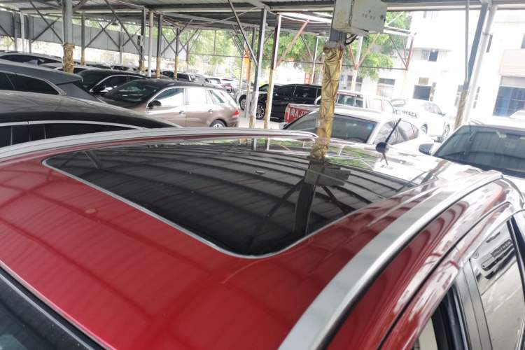 Used Suzuki S-Cross 2014 1.6L CVT Two-Wheel Drive Elite Version
