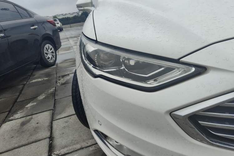 Used Ford Mondeo 2017 2.0L HEV Zhihao Model
