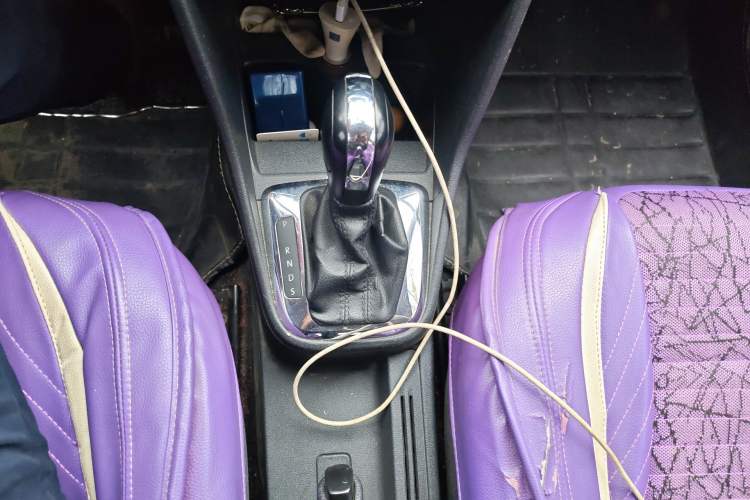 Used Volkswagen Jetta 2015 Value Edition 1.6L Automatic Fashion Version Gear Lever