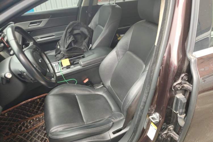 Used Jaguar XFL 2017 XFL 2.0T 240PS Luxury Edition Left Front Seat