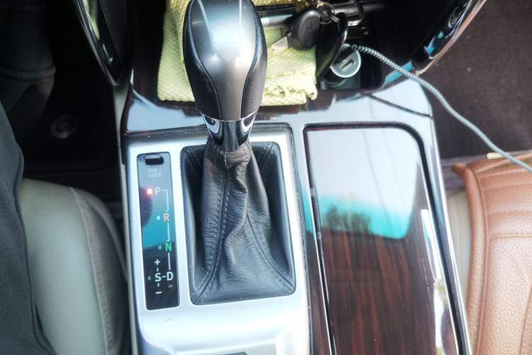 Used Toyota Reiz 2012 2.5V Fengdu Elite Stylish Edition
