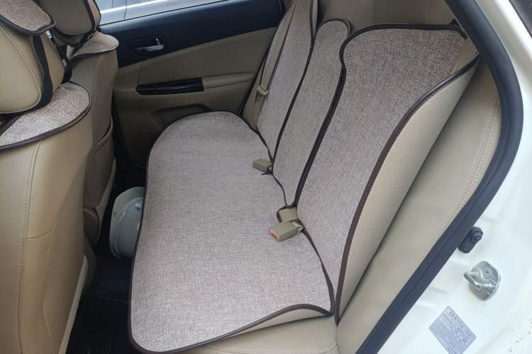 Used CHANGAN Eado 2014 1.6L Manual Luxury Model
