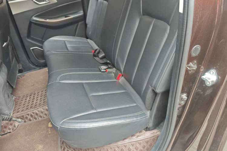 Used JMC Yuhu 7 2022 2.0T Manual Diesel 4x4 Comfort Version Standard Wheelbase
