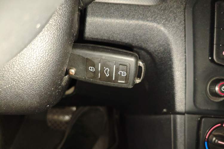 Used Volkswagen Jetta 2015 Value Edition 1.6L Automatic Fashion Version
