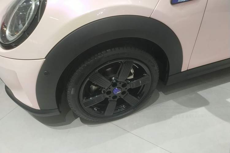 Used MINI MINI 2023 Updated 1.5T COOPER Artist