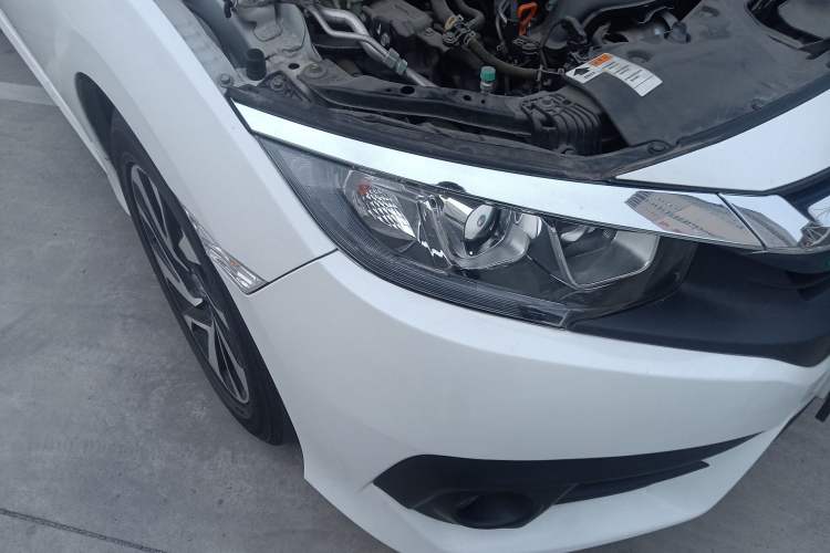 Used Honda Civic 2016 220TURBO CVT Luxury Edition Right Front Headlight