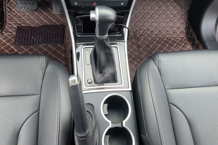 Used Haval H2 2017 Red-Label 1.5T Automatic Two-Wheel Drive Elite Model
