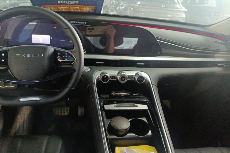 Used EXEED Lingyun 2024 400T Two-Wheel-Drive King Edition