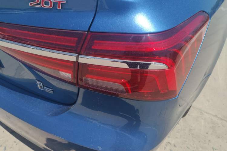 Used Roewe i6 2018 20T Automatic Flagship Edition
