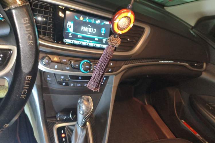 Used Buick GT 2016 18T Dual-Clutch Luxury Model Audio And AC Panel