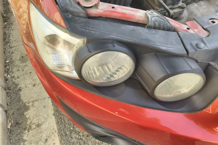 Used Chevrolet Aveo Sonic 2011 Sedan 1.4L MT SL