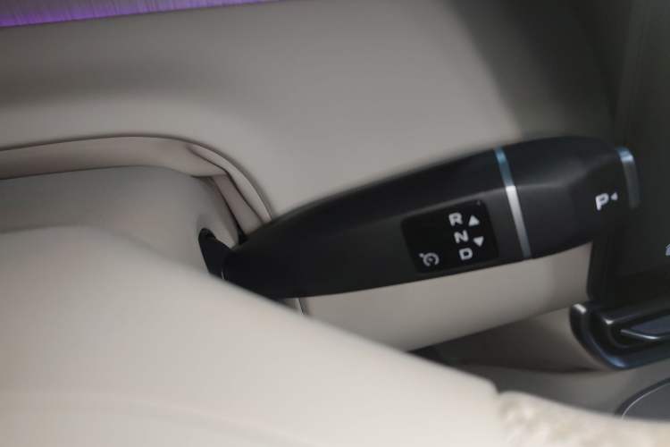 Used Deepal S09 2025 Four-Wheel Drive Ultra+ Custom Edition
