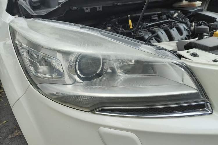 Used Ford Kuga 2015 2.0L GTDi Four-Wheel-Drive Sport Model