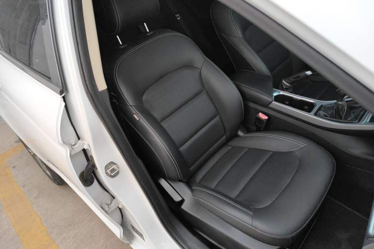 Used Geely Auto Emgrand GL 2018 1.4T Manual Elite Smart Connectivity Version Right Front Seat