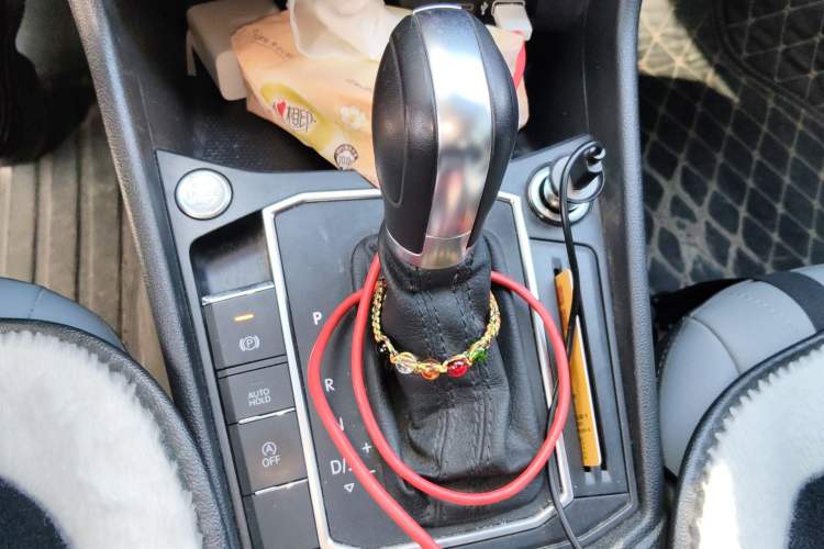 Used Volkswagen Lavida 2023 1.5L Automatic 5 Million Edition Gear Lever