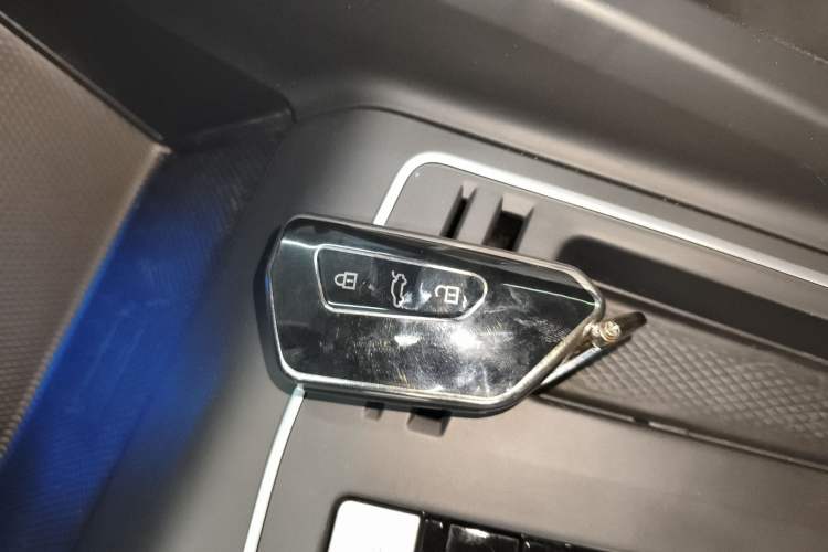 Used Volkswagen Golf 2023 Facelift 280TSI DSG R-Line Lite Vehicle Key