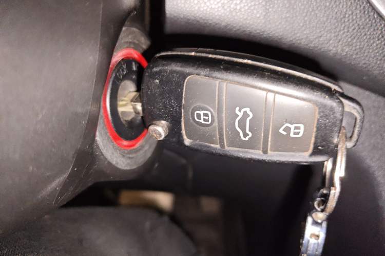 Used Cowin C3 2015 1.5L Manual Yellow Diamond Edition
