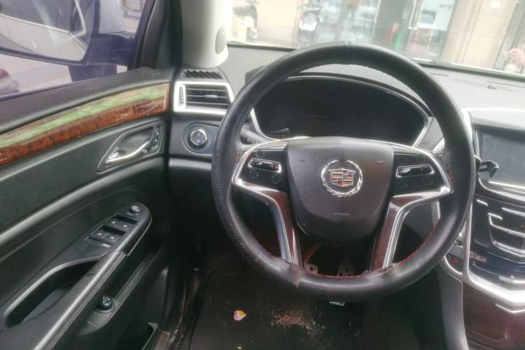 Used Cadillac SRX 2013 3.0L Leading Model