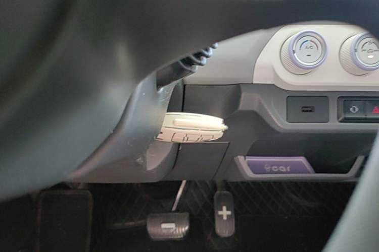 Used Chery QQ Ice Cream 2022 170km Sundae Phosphate Lithium-Ion