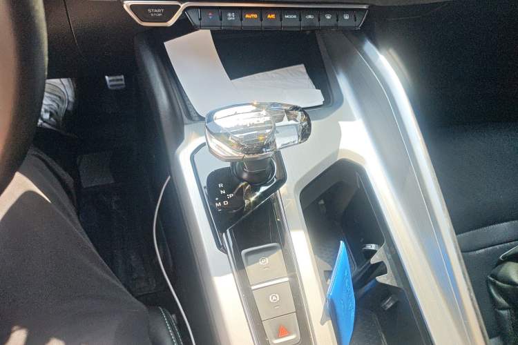 Used Geely Auto Preface 2023 2.0TD "Only This Verdant Green" Edition Gear Lever