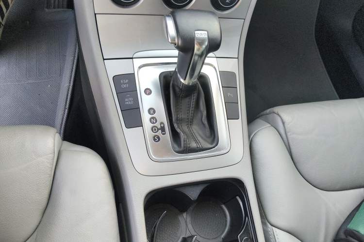Used Volkswagen Magotan 2009 1.8 TSI DSG Comfort Edition Gear Lever