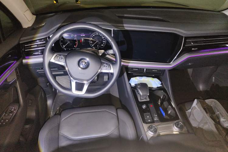 Used Volkswagen Touareg 2019 2.0 TSI Ruiyi Edition China V Standard Center Console