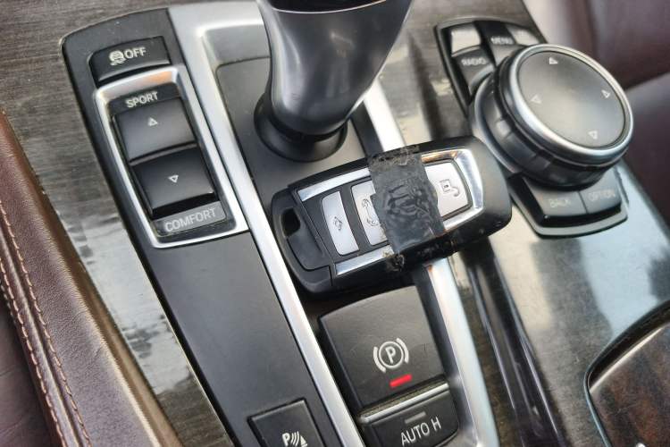 Used BMW 5 Series 2014 525Li Luxury Design Package
