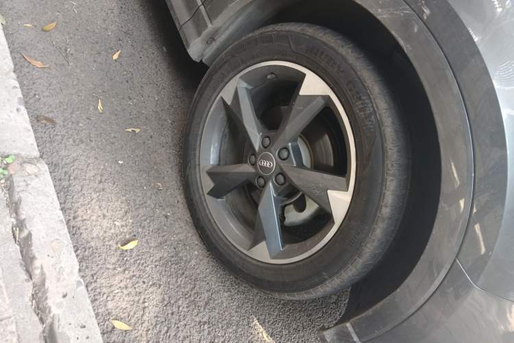 Used Audi Q3 2020 35 TFSI Fashion Dynamic Model