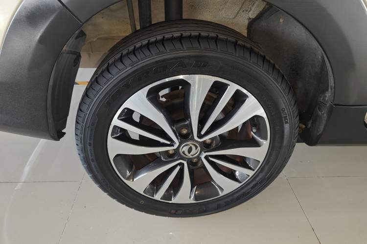 Used Dongfeng Aeolus AX3 2016 1.5L Automatic Zunku Model
