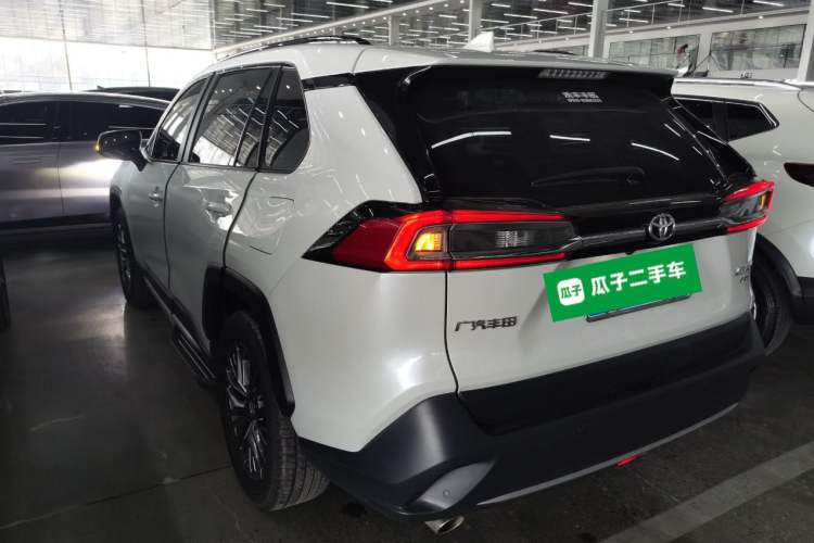 Used Toyota Wildlander 2023 2.0L CVT Four-Wheel Drive Luxury PLUS Edition
