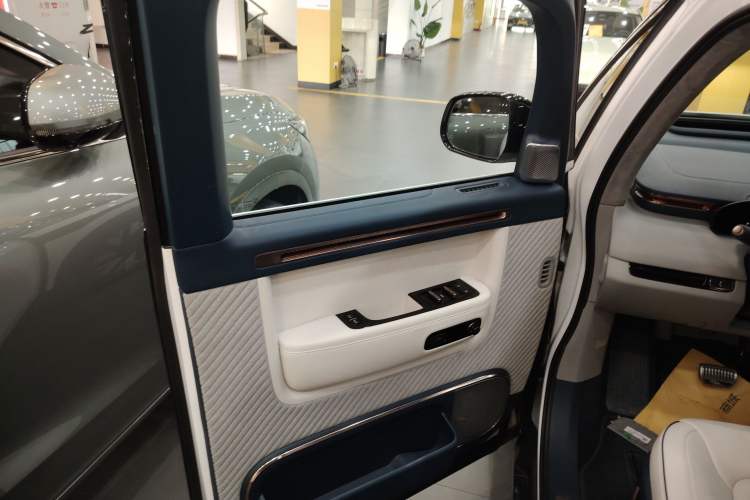 Used Zeekr MIX 2025 Long-Range Intelligent Driving Edition