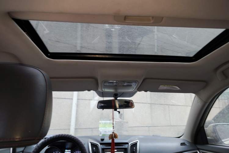 Used CHANGAN CS75 2014 2.0L Manual Luxury Version China IV Standard